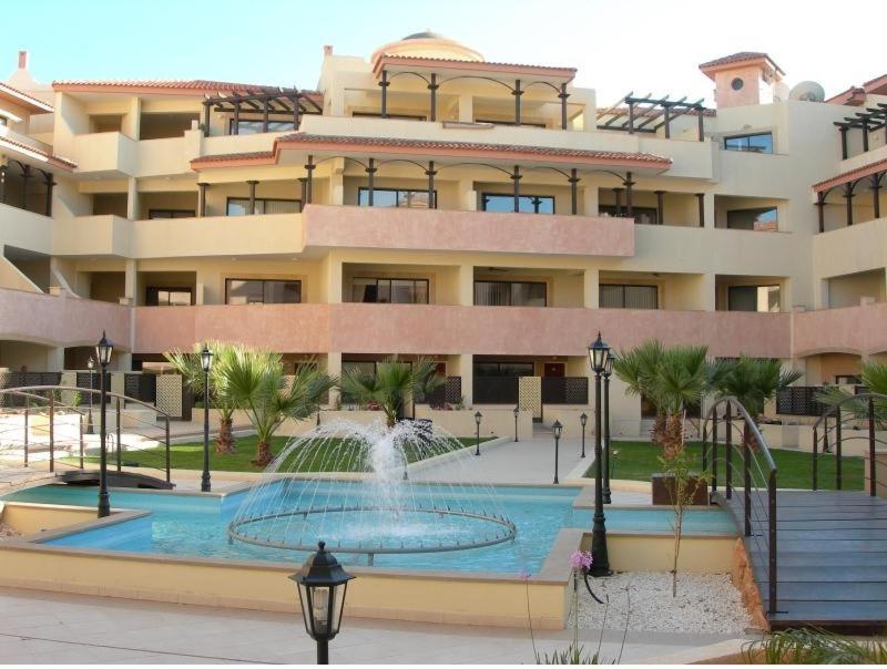 Pool Side 2 Bedroom Queens Gardens Complex Paphos Exteriör bild
